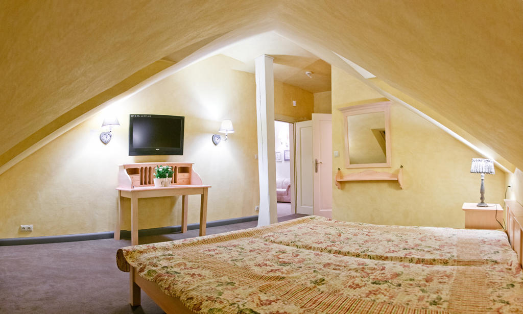 Calvados Hotell Ruda Slaska Rum bild