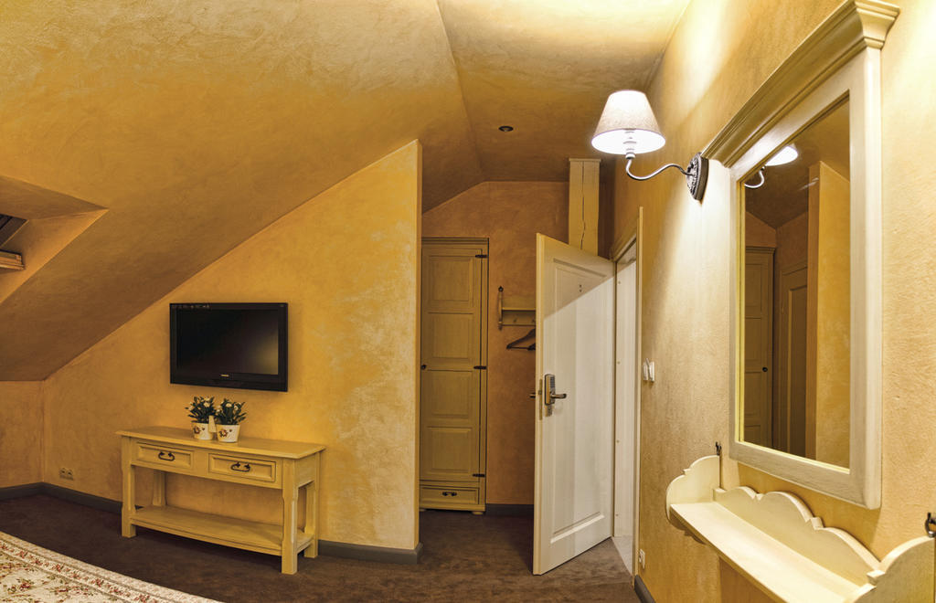 Calvados Hotell Ruda Slaska Rum bild