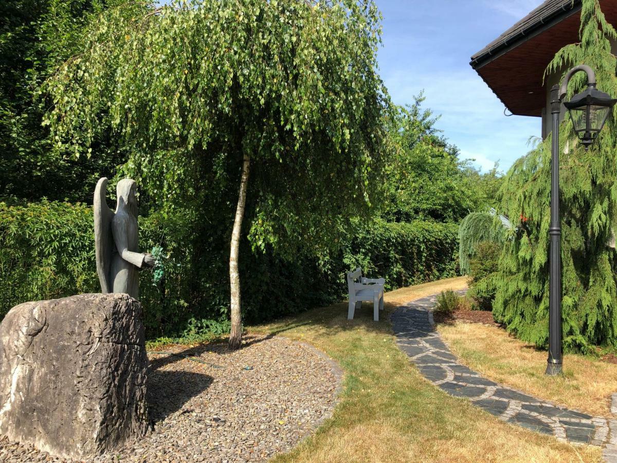 Calvados Hotell Ruda Slaska Exteriör bild